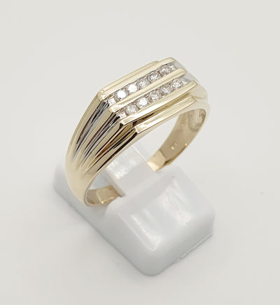 9ct Yellow and White Gold Diamond Gents Ring. Size W