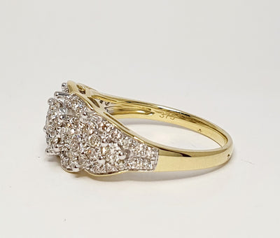 9K White & Yellow Gold Ring Set with 61 Diamonds