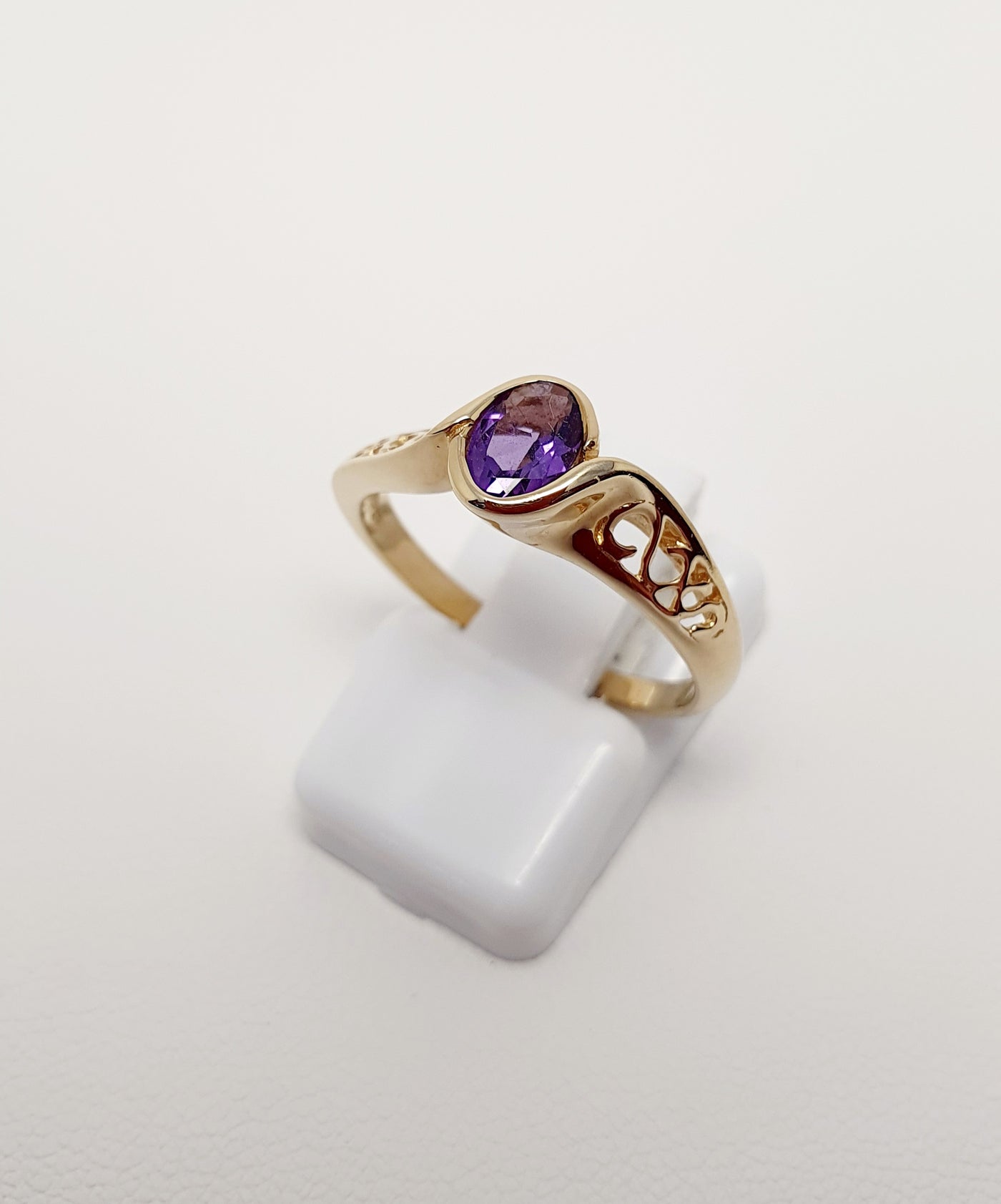 9Ct Yellow Gold, Amethyst Ring