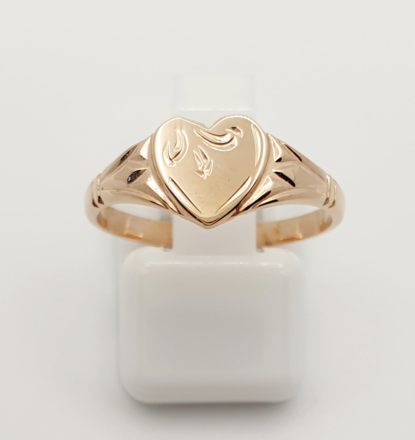 9ct Rose Gold, Heart Signet Ring. Size L
