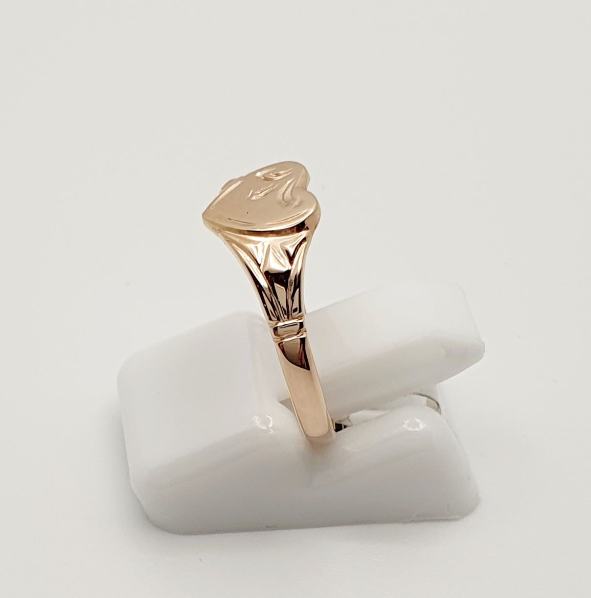 9ct Rose Gold, Heart Signet Ring. Size L