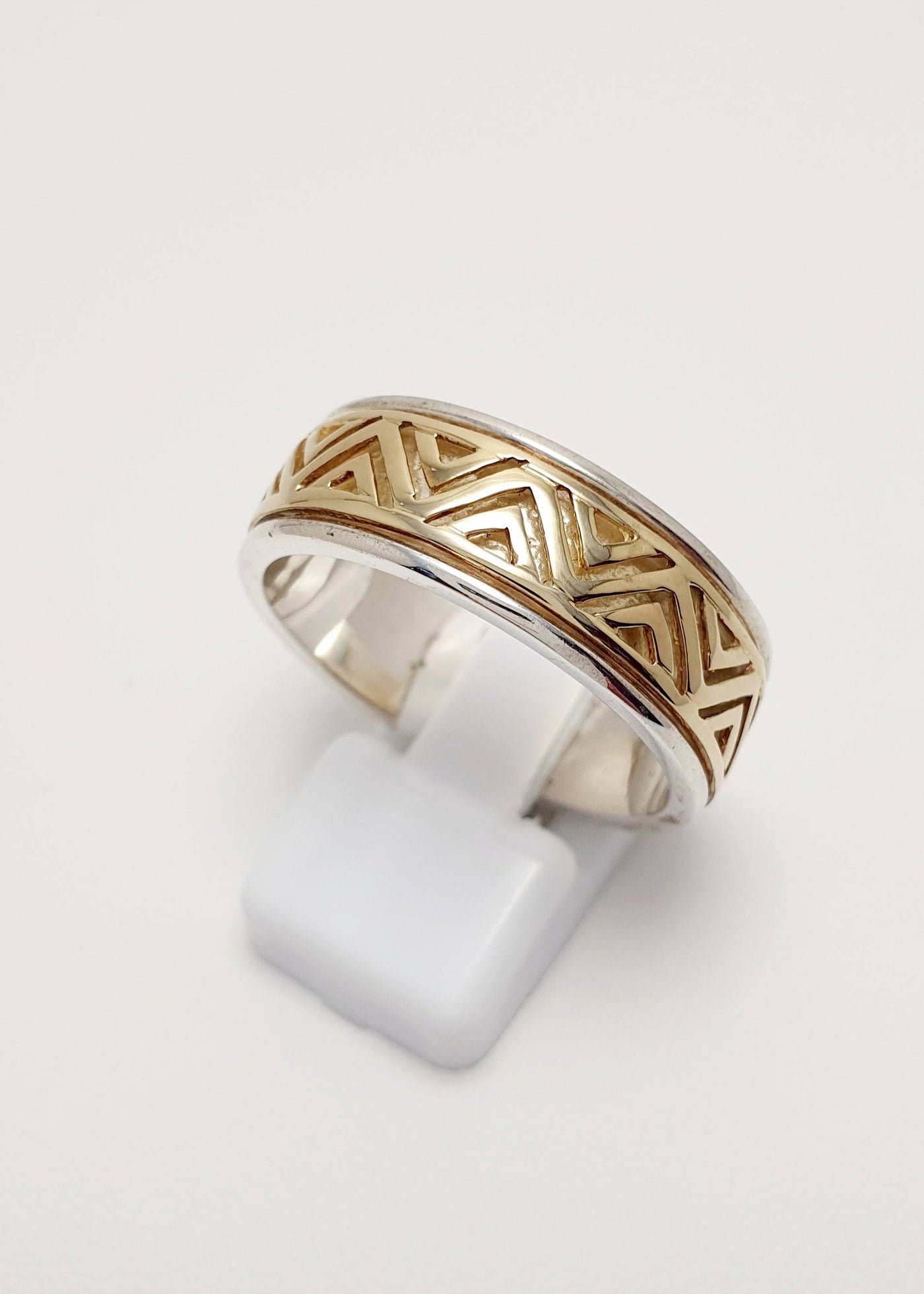9Ct Yellow Gold And Sterling Silver Band With Zigzag Design