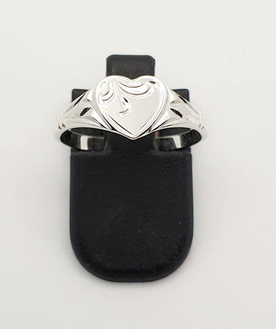 S/S Heart Signet Ring. Size L 1/2