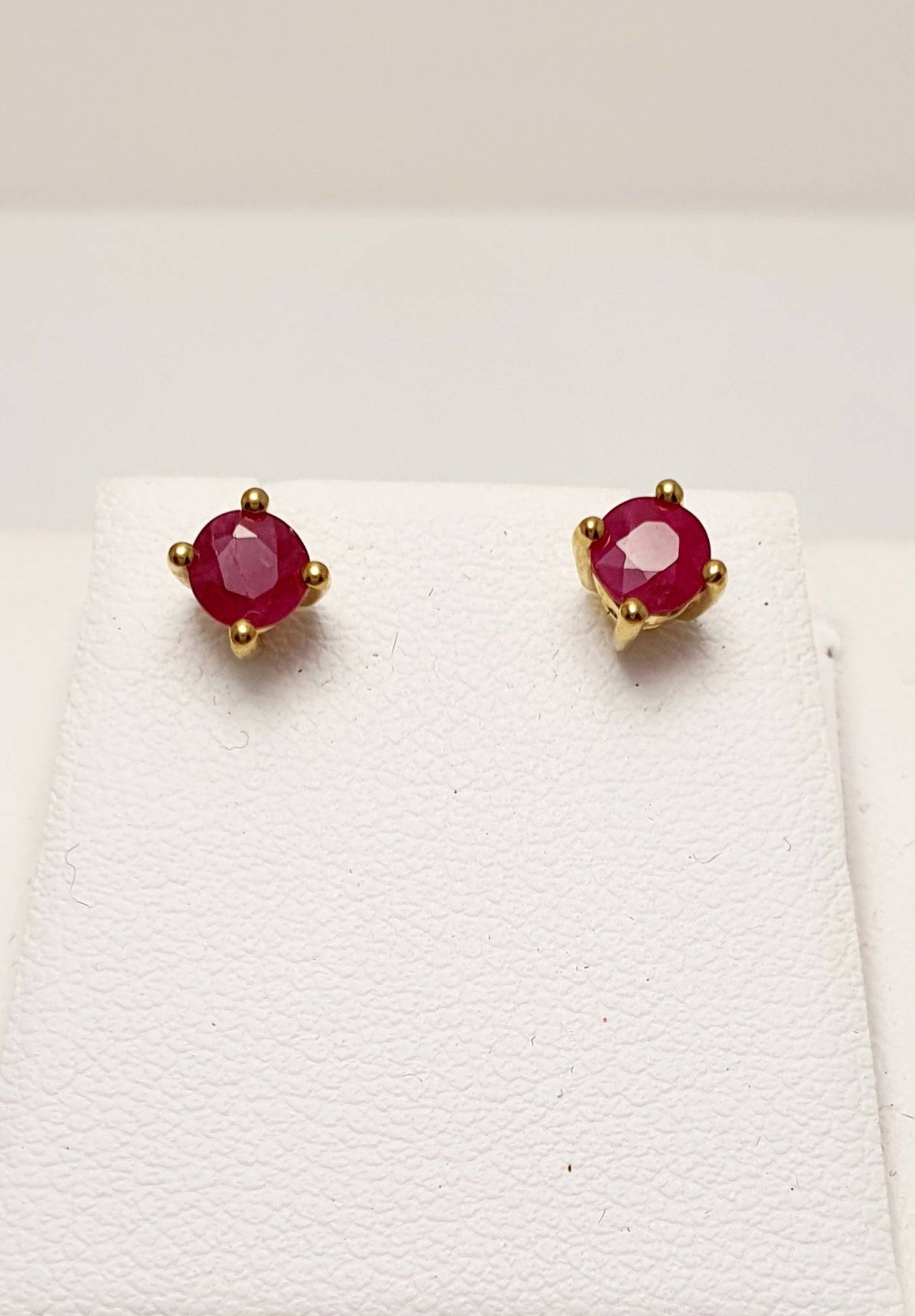 9Ct Yellow Gold Natural Ruby Stud Earrings