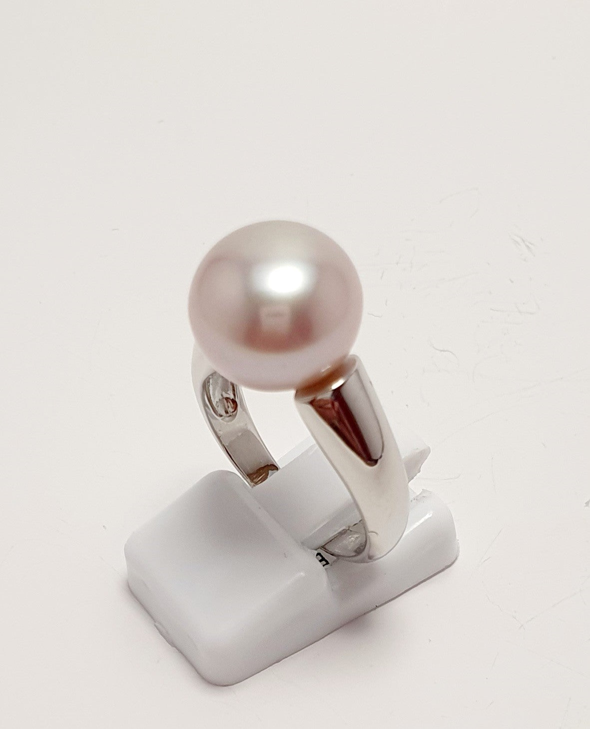 Sterling Silver Ring With Freshwater Pearl