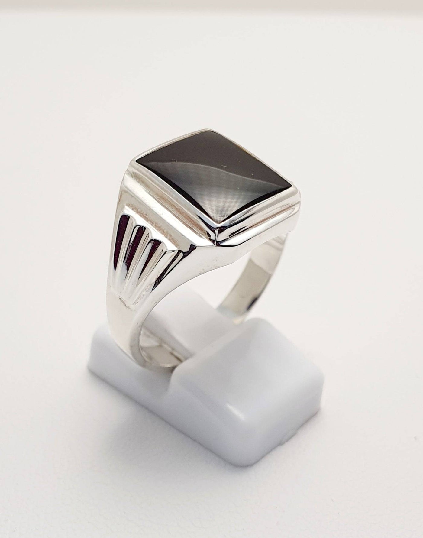 Sterling Silver Gents Onyx Ring With Rhodium Finish