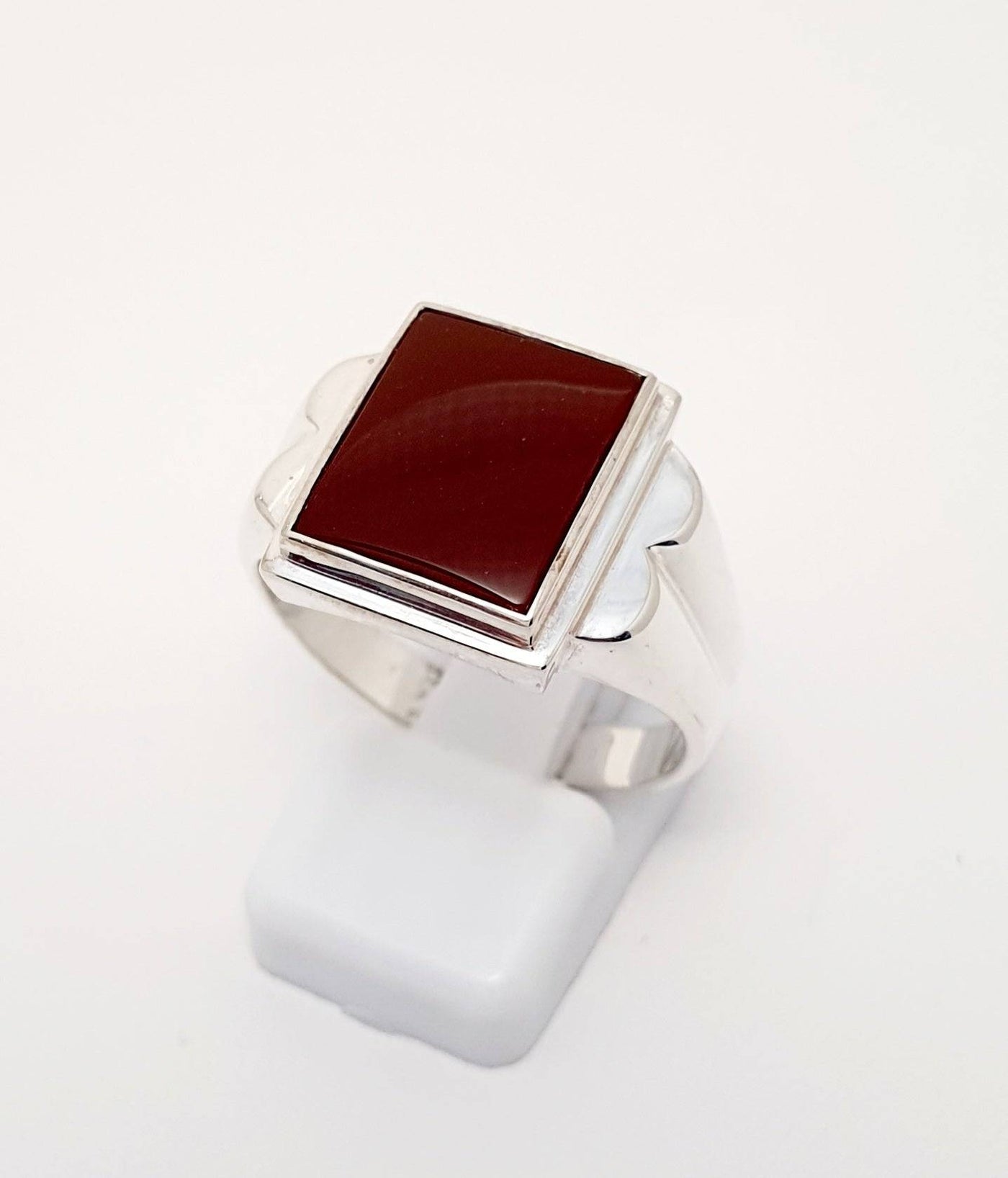 Sterling Silver Carnelian Gents Ring With Rhodium Finish