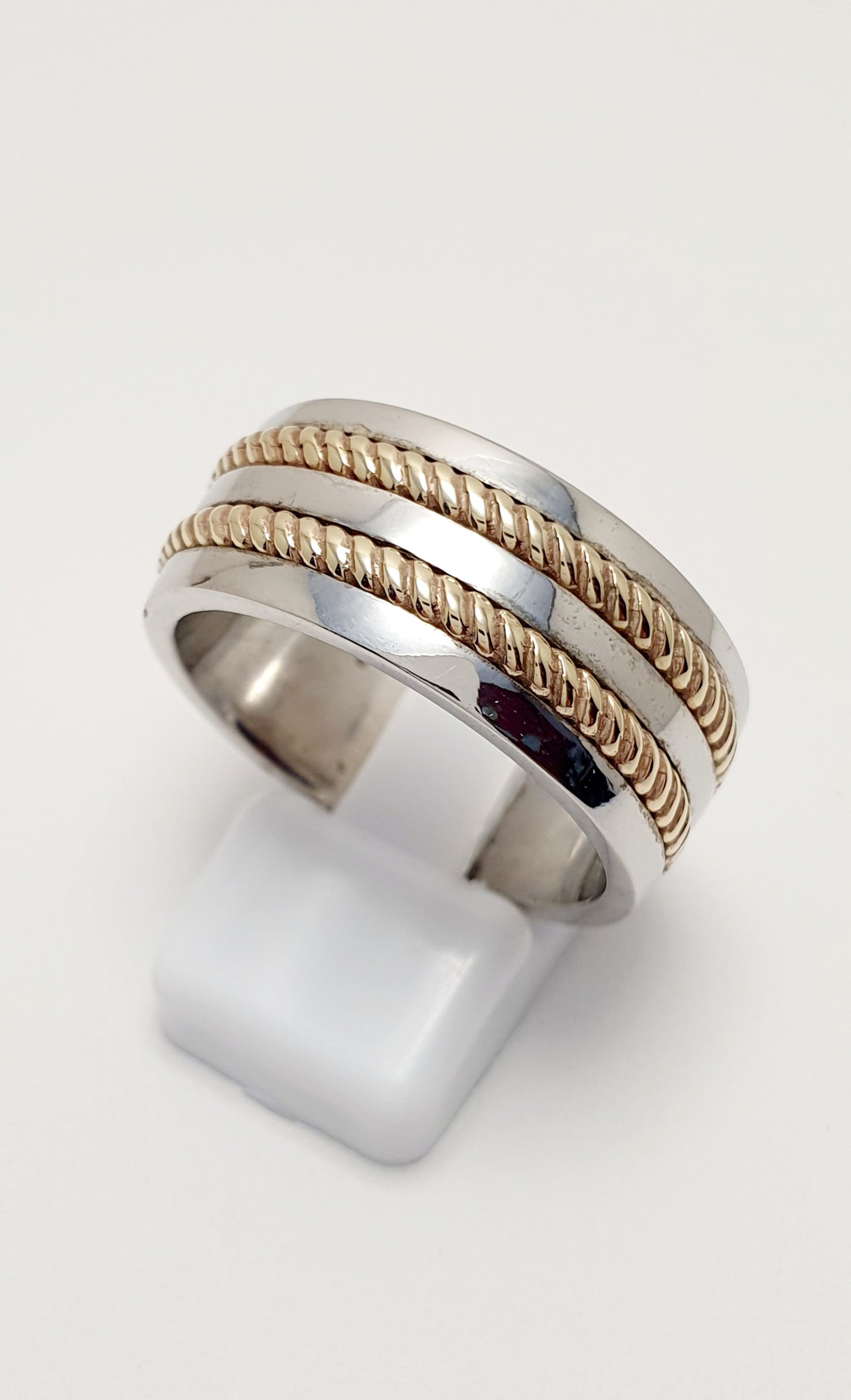 Sterling Silver Gents Ring With 9Ct Yellow Gold Twist Inlay