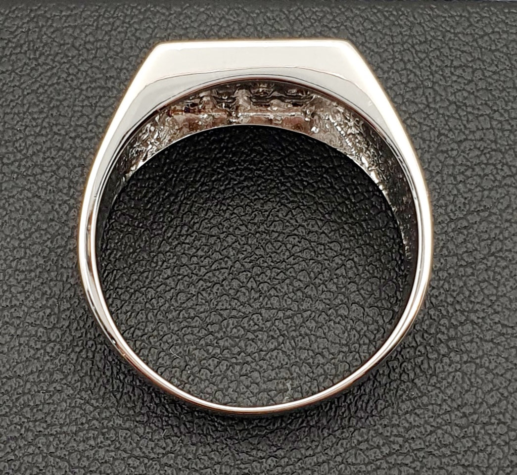 S/S Gents Sqaure Top Ring set with CZ's. Size T 1/2