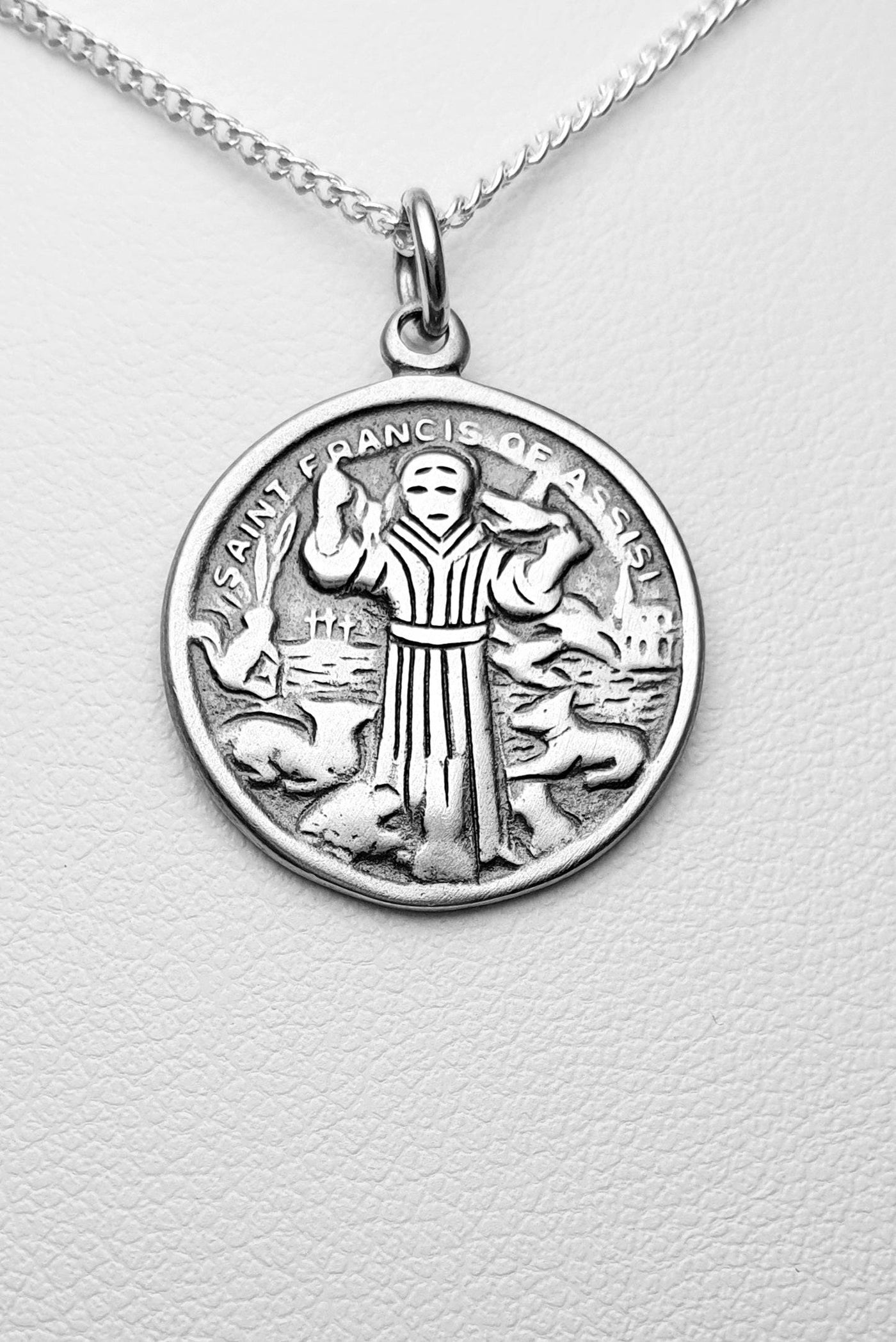 Sterling Silver St.Francis of Assisi Medallion. 18mm Diameter