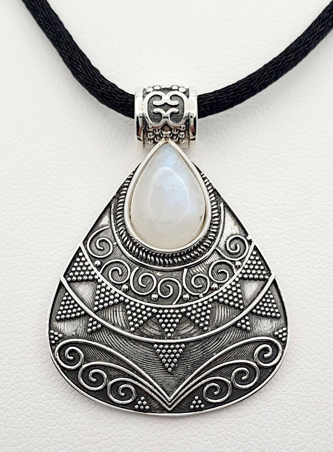 Sterling Silver Moonstone Pendant