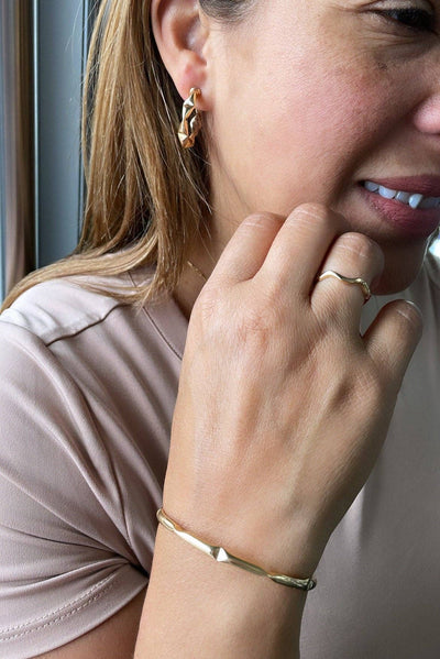 18k Gold Filled Plain Smooth Wavy Ring: 7