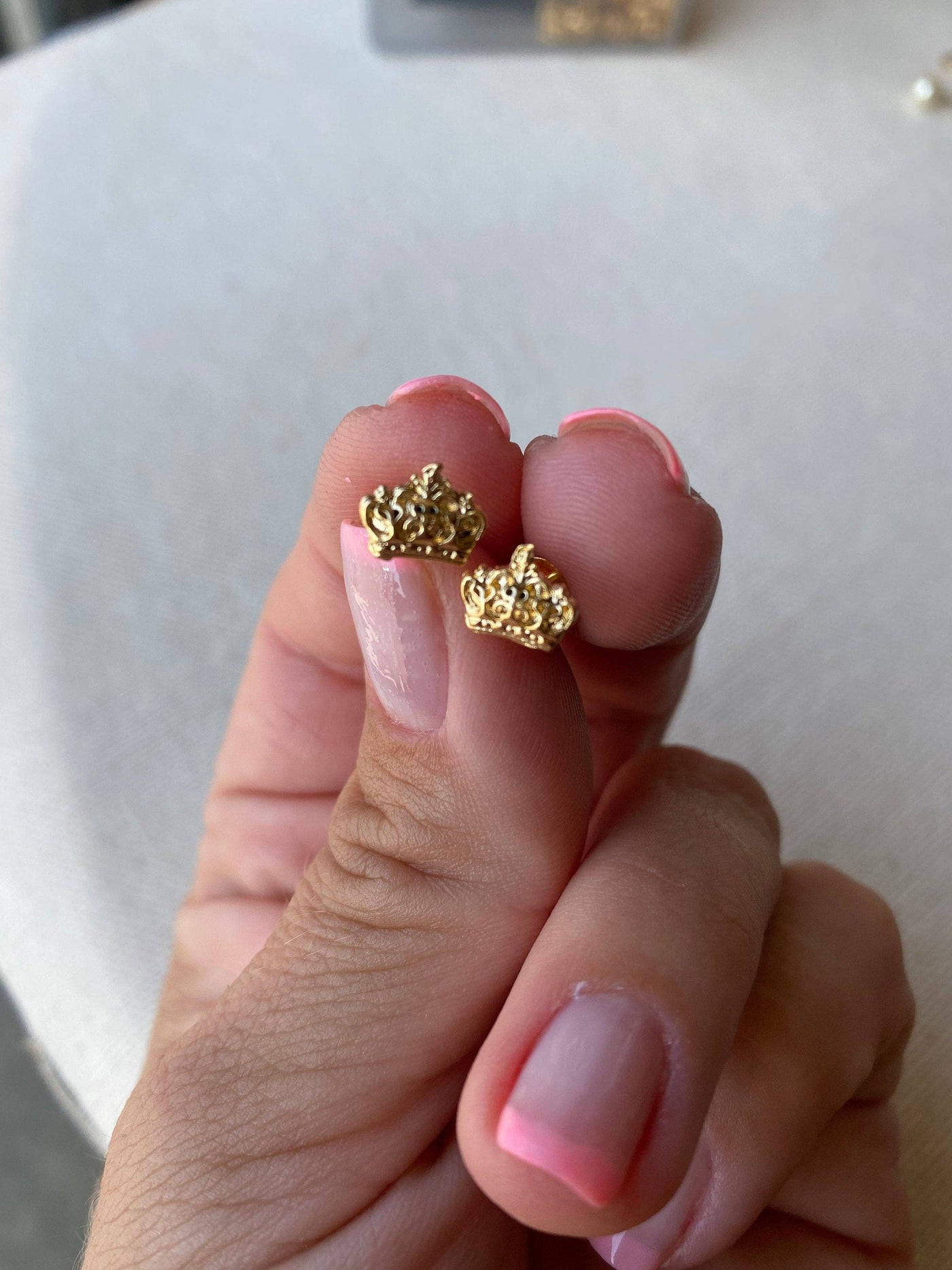 18k Gold Filled Crown Stud Earrings For Wholesale And Jewelry Supplies