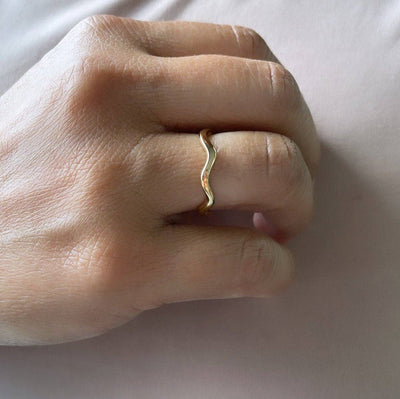 18k Gold Filled Plain Smooth Wavy Ring: 7