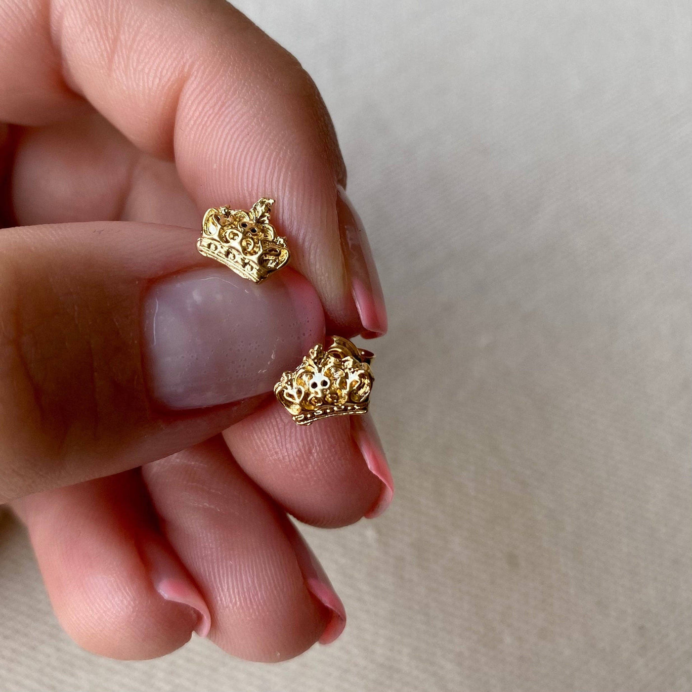 18k Gold Filled Crown Stud Earrings For Wholesale And Jewelry Supplies
