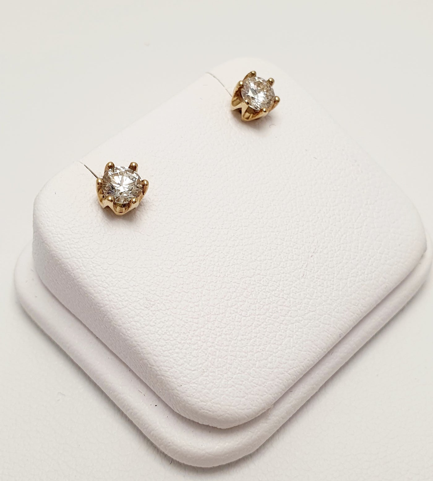 9Ct Yellow Gold Claw Set Diamond Studs Tdw .50Ct I-J Si2 With Certification 45775