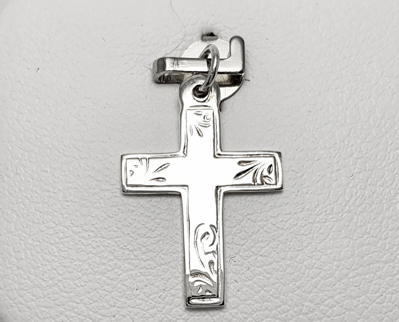 Sterling Silver Cross Pendant with Pattern. 20mm Long